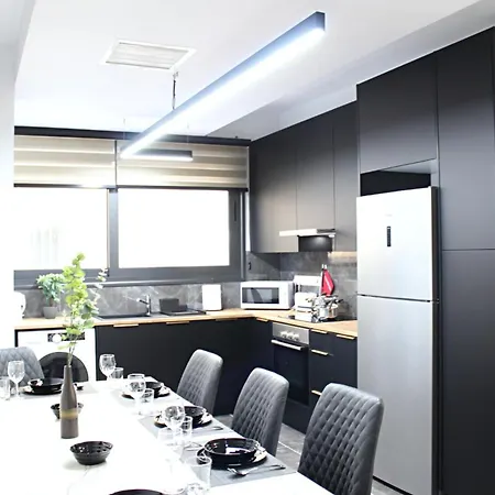 Luxury At Mackenzie With Private Parking And Balcony Ларнака
