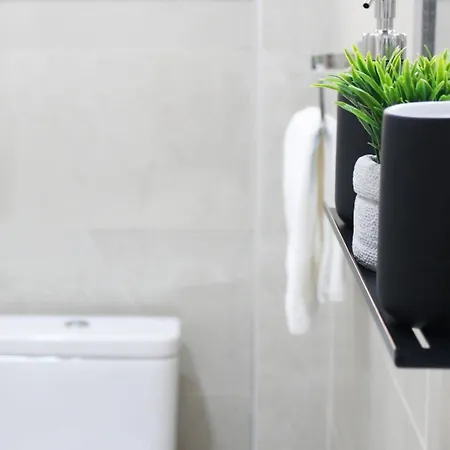 Luxury At Mackenzie With Private Parking And Balcony Daire Larnaca