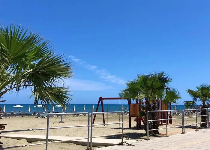 Luxury At Mackenzie With Private Parking And Balcony * Larnaca