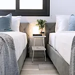 Luxury At Mackenzie With Private Parking And Balcony